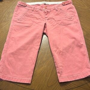 Y2k Abercrombie Low Rise Tab Button Waistband Coral Capri size 4 14.5” inseam